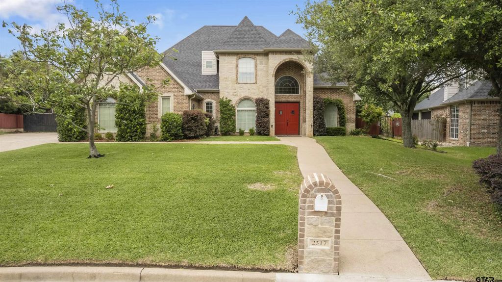 2317 Firestone Circle, Tyler