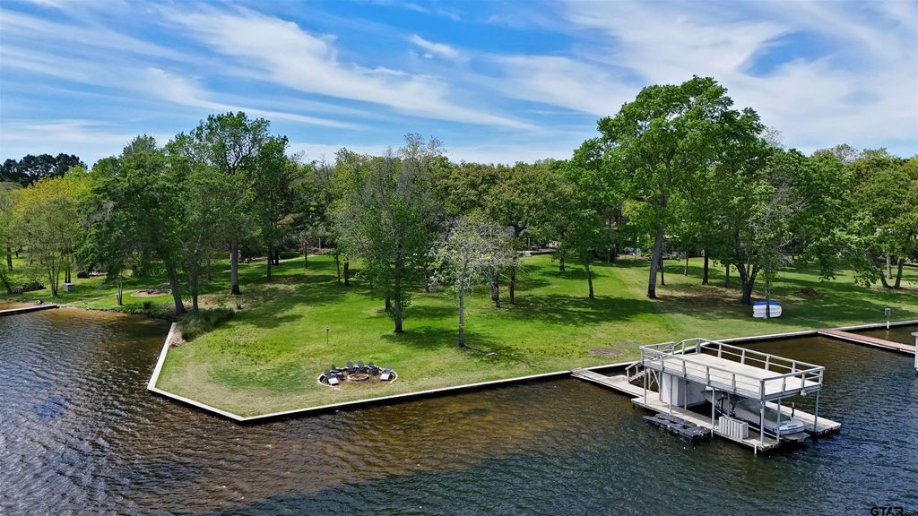 7811 Double Oaks Road, Athens
