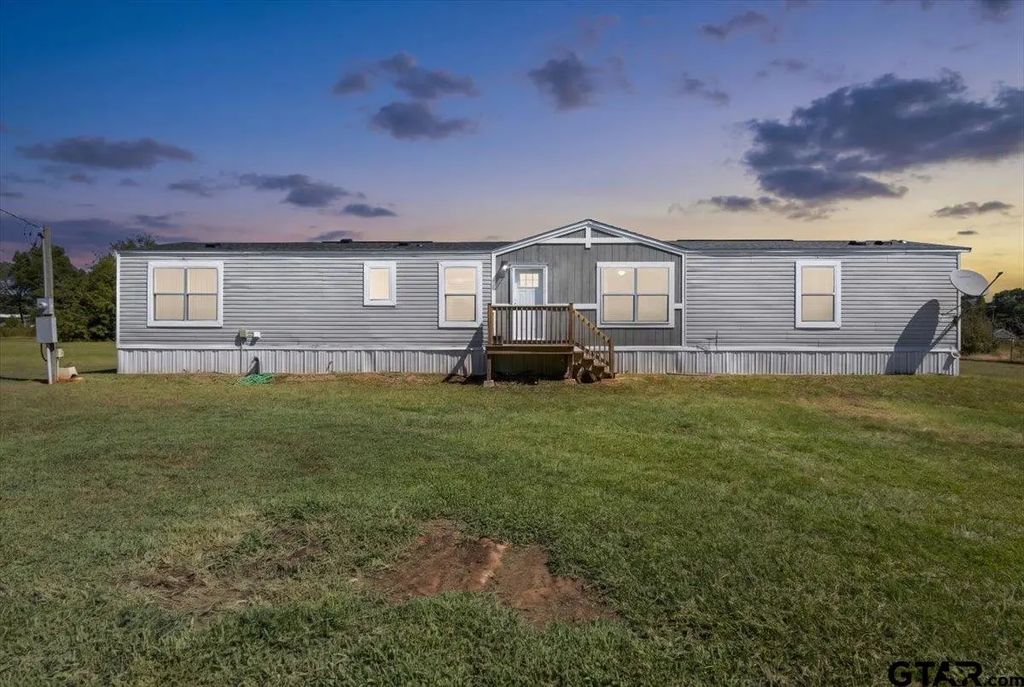 395 N Royal Dr, Bullard
