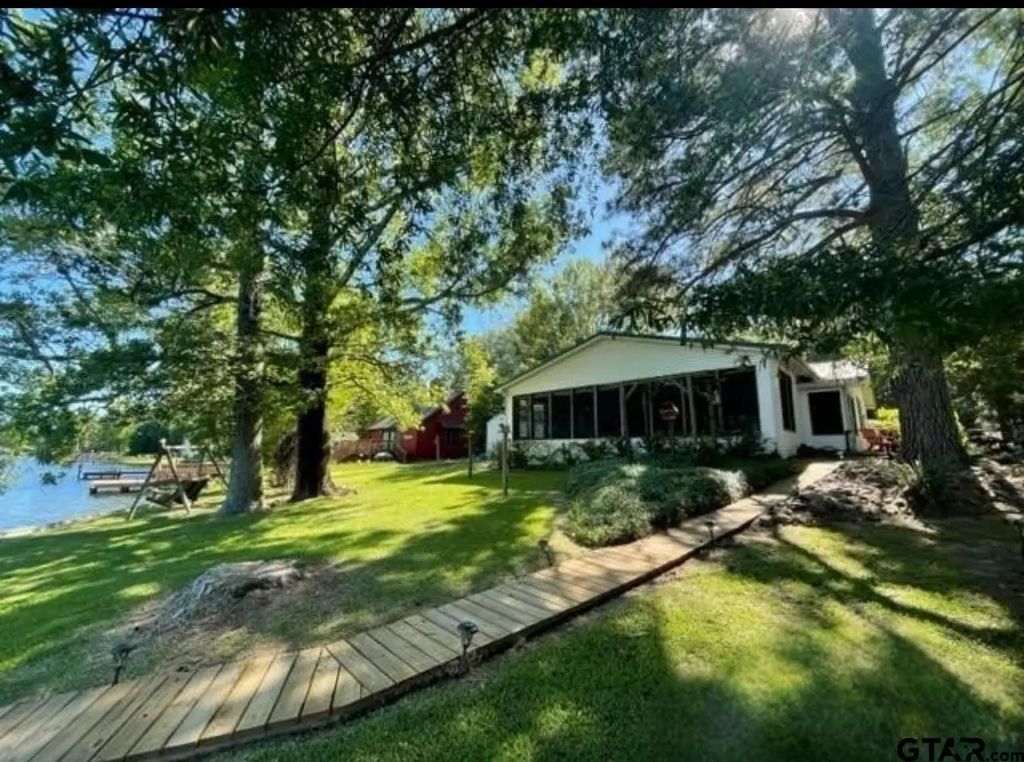488 Omaha Dr., Omaha