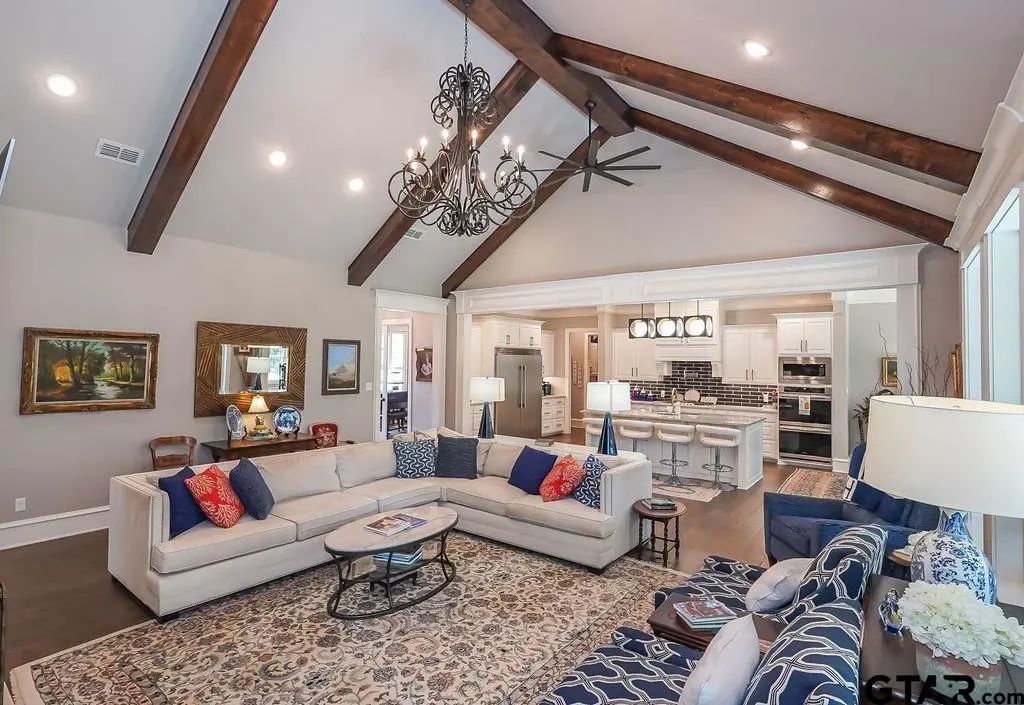 7521 Northlake Dr., Tyler