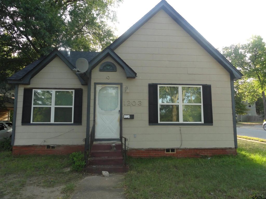 1203 S Glenwood, Tyler
