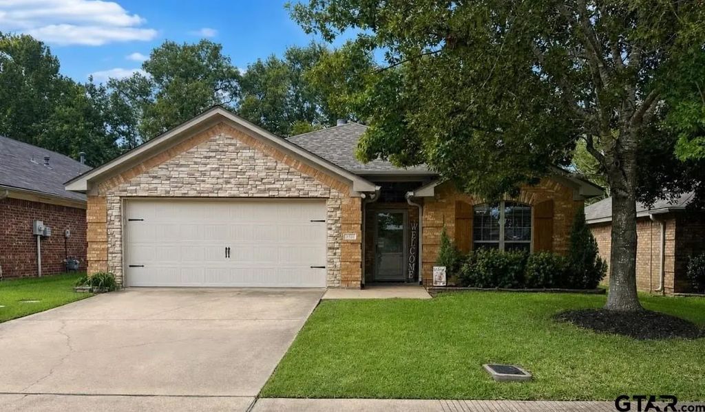 2551 Lazy Acres, Tyler