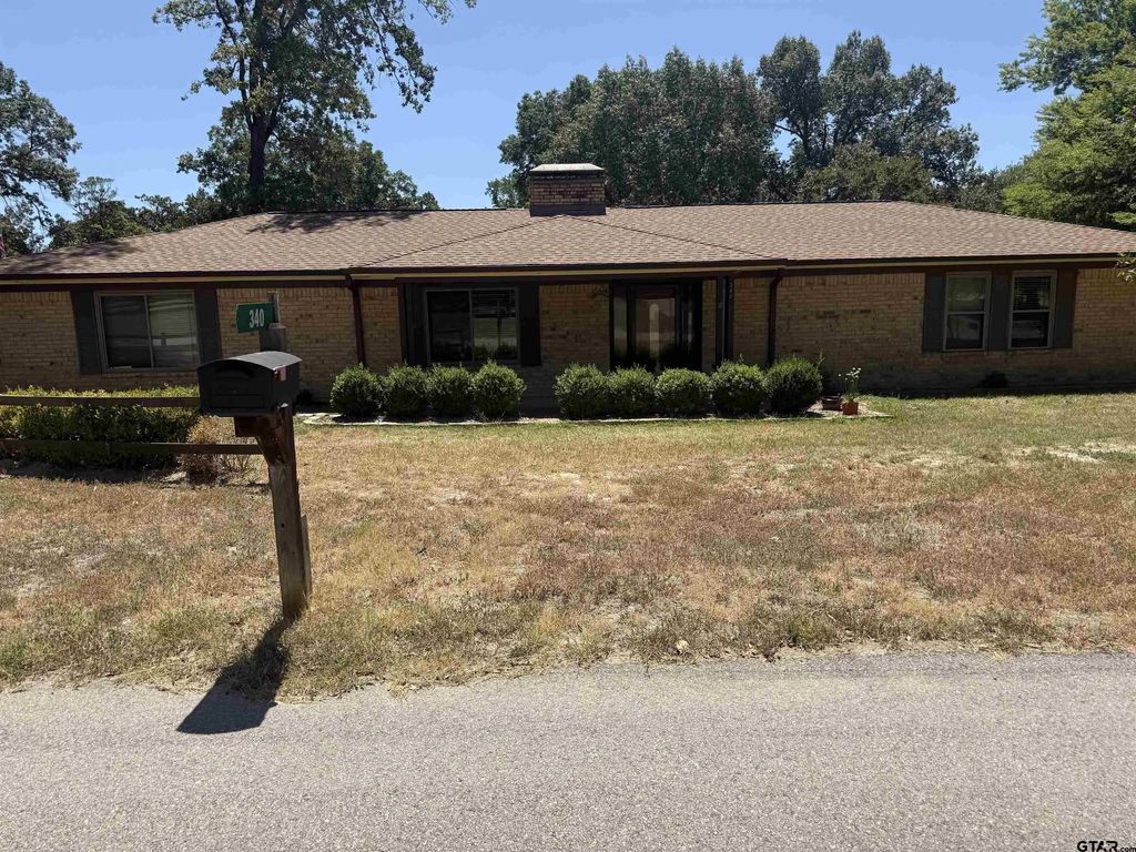 340 County Road 2425, Mineola