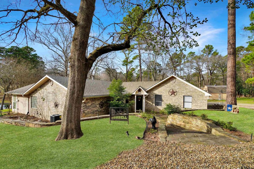 120 Rainbow Cove, Holly Lake Ranch