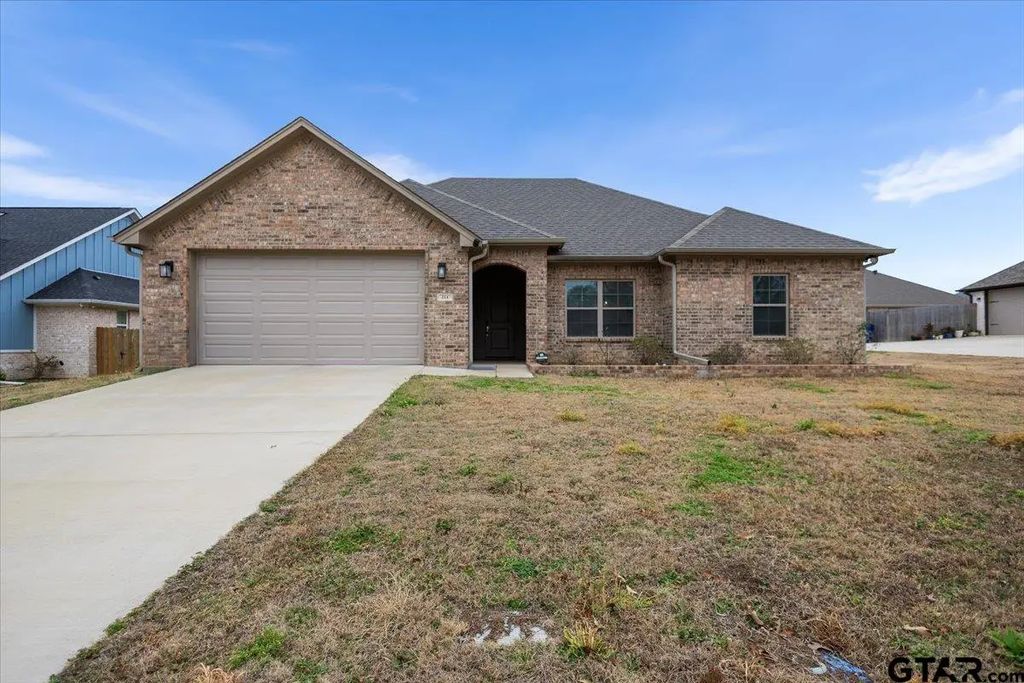 114 Rose Row, Winona