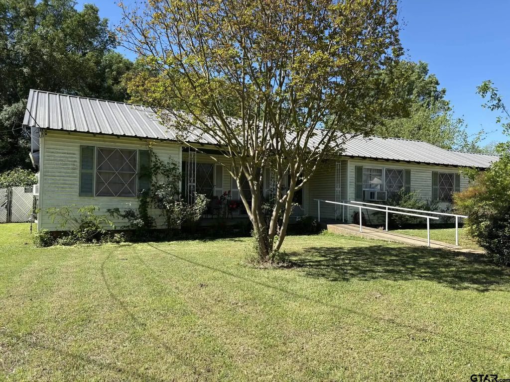114 Ash, Pittsburg