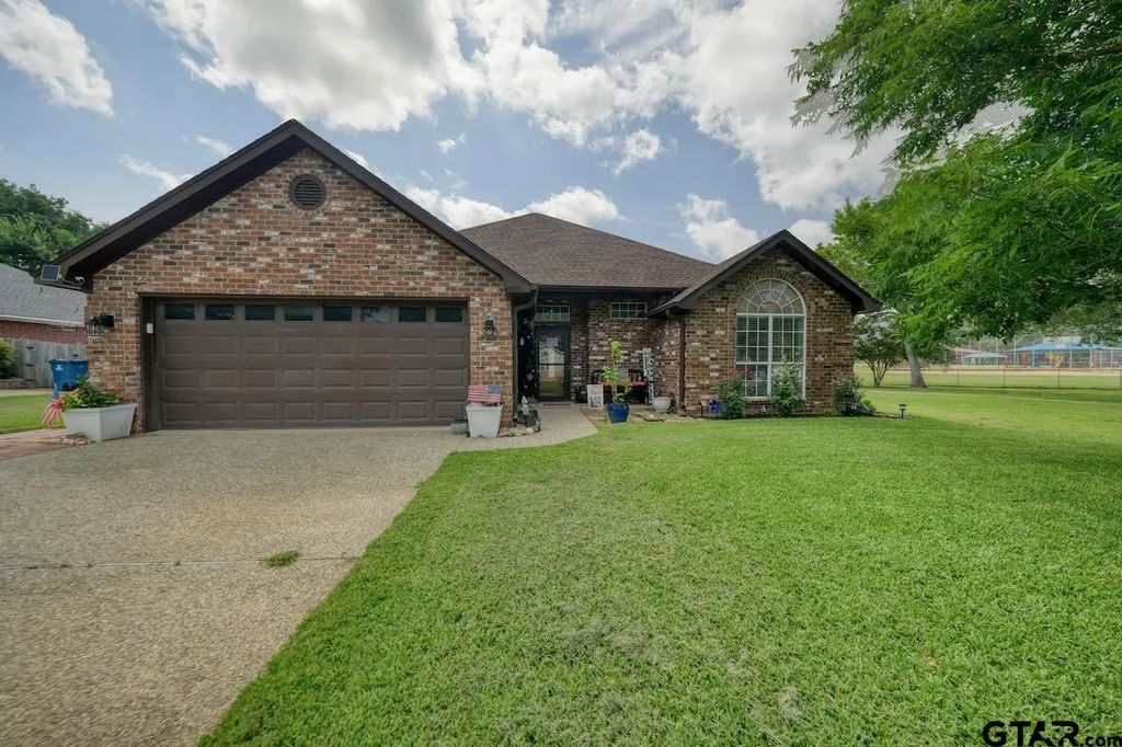 643 Winchester Drive, Chandler
