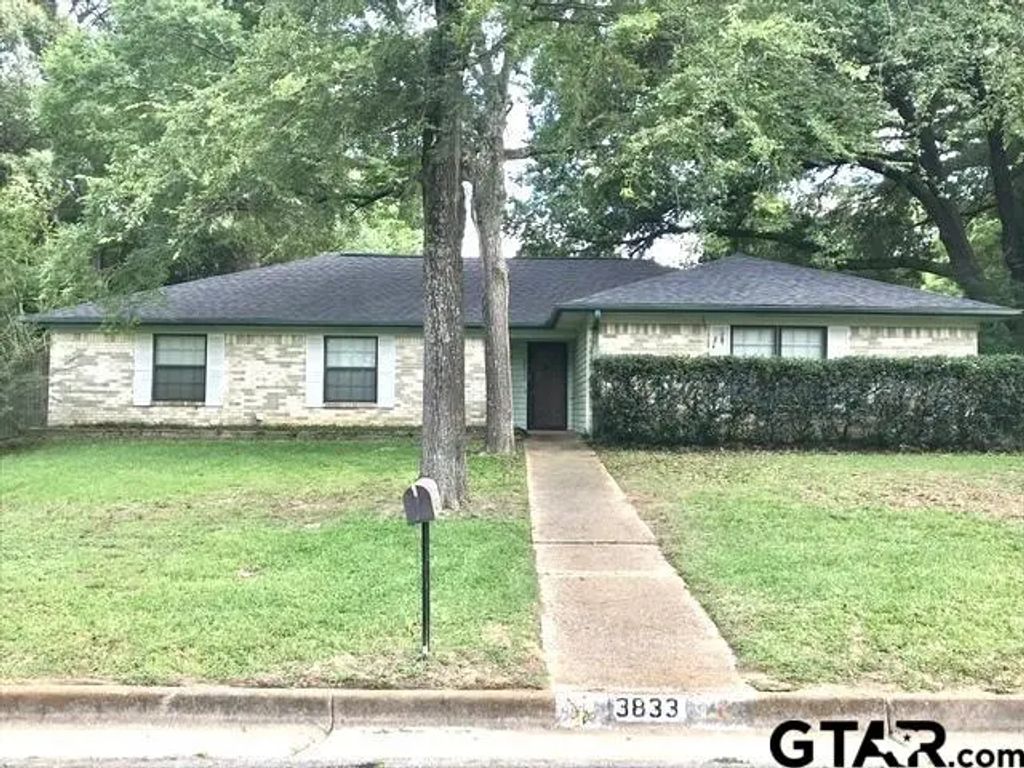 3833 Wakefield, Tyler