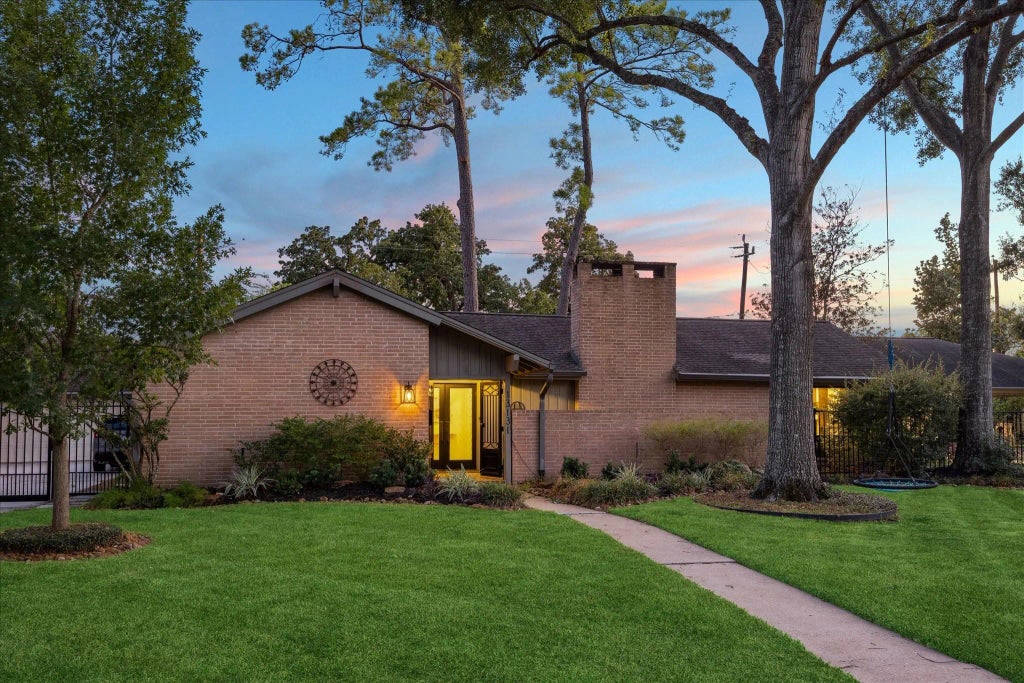 13131 Kimberley Lane, Houston