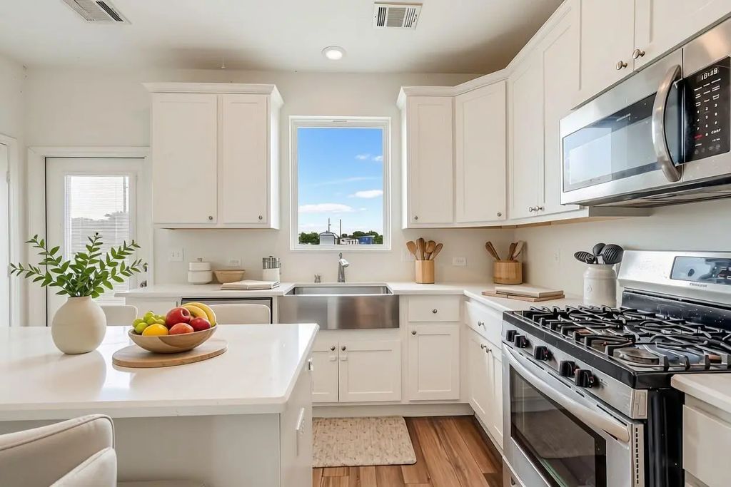 497 Arrowhead Drive, Palacios