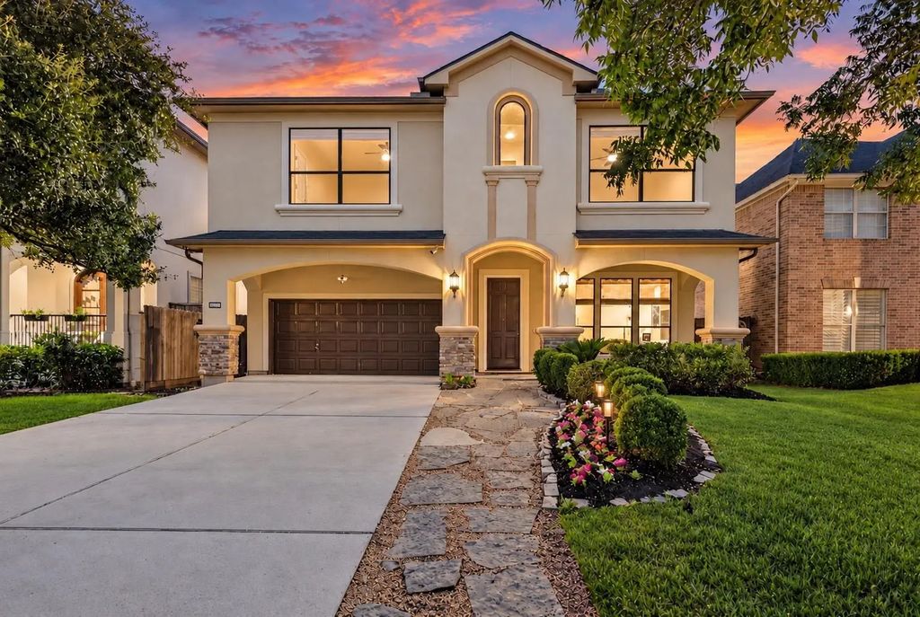4420 Darsey Street, Bellaire