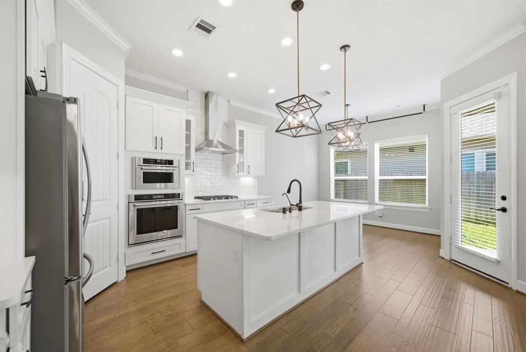 10009 Granary Drive, Houston