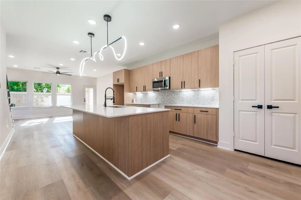 7930 Corinth Street, Houston