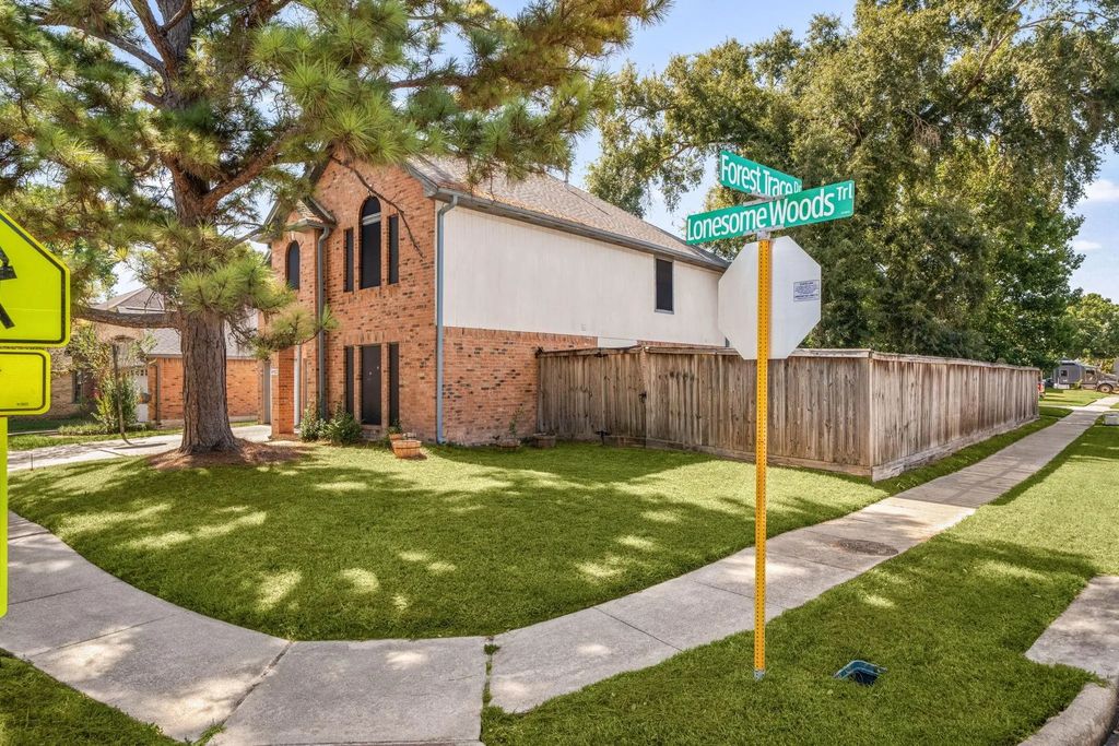 6923 Lonesome Woods Trail, Humble