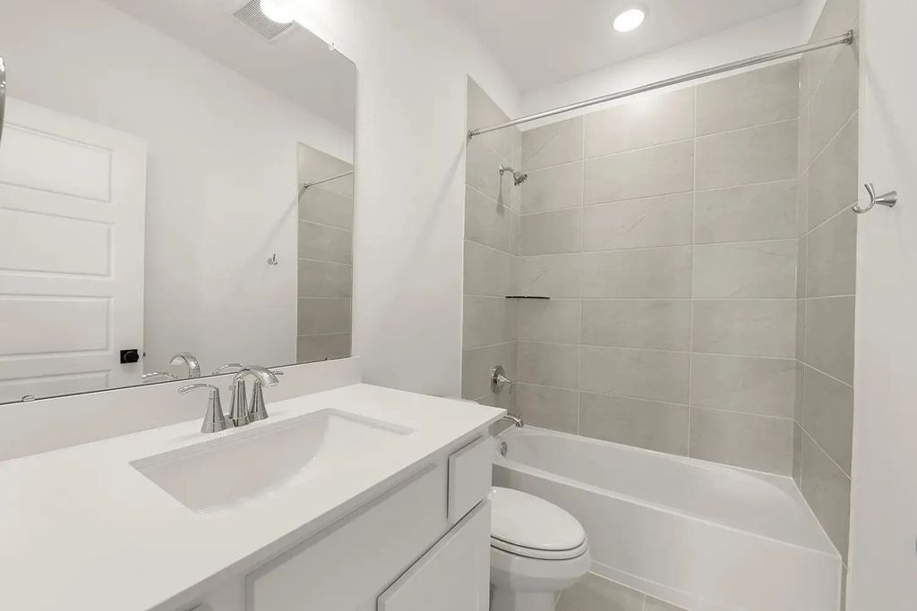 10706 Foundation Way, Richmond