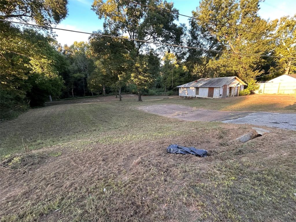 3308 E Main Street, Nacogdoches