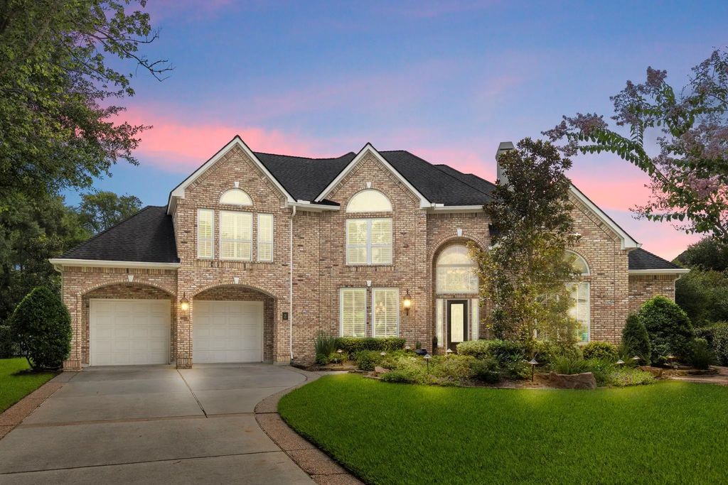 2 Snow Pond Place, The Woodlands