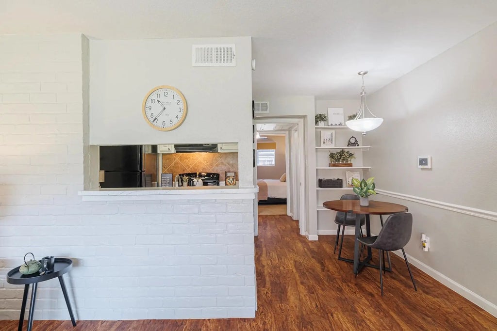 6263 Westheimer Road 345, Houston