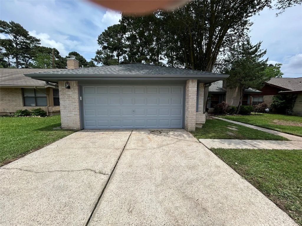17210 Park Lodge Drive, Spring