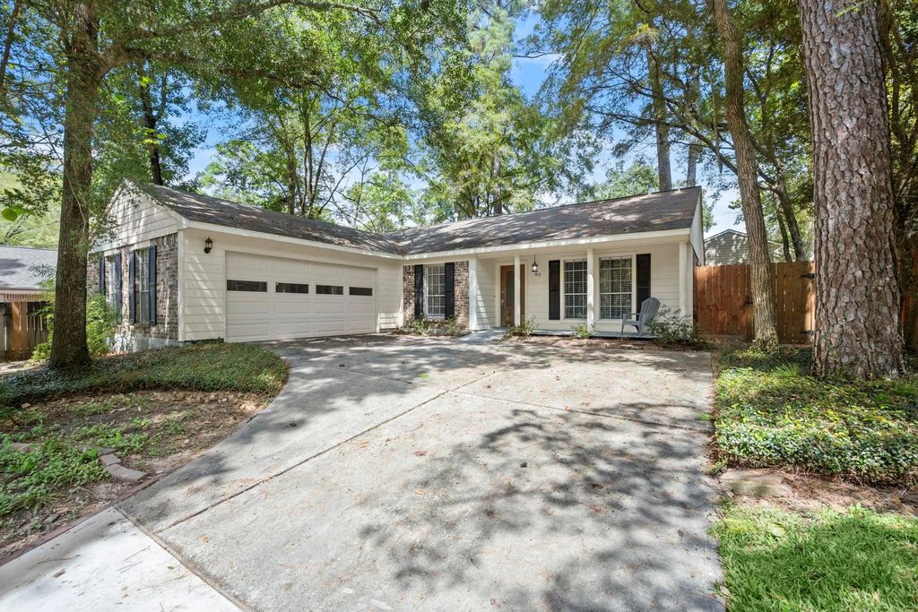 80 W Timberspire Court, The Woodlands