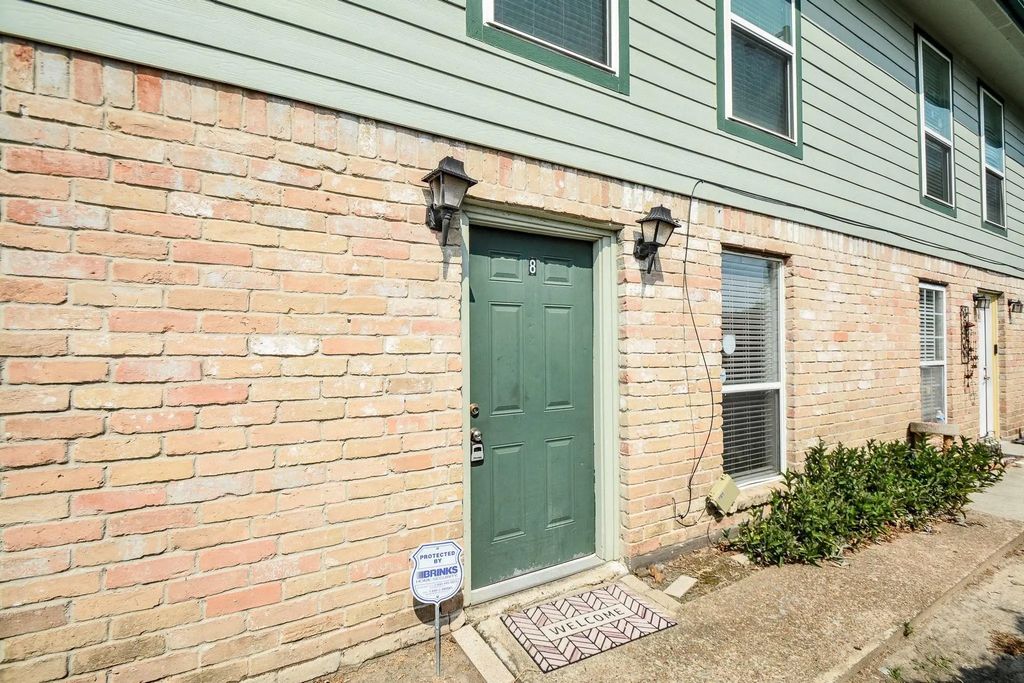 1116 Murrayhill Drive 8, Houston