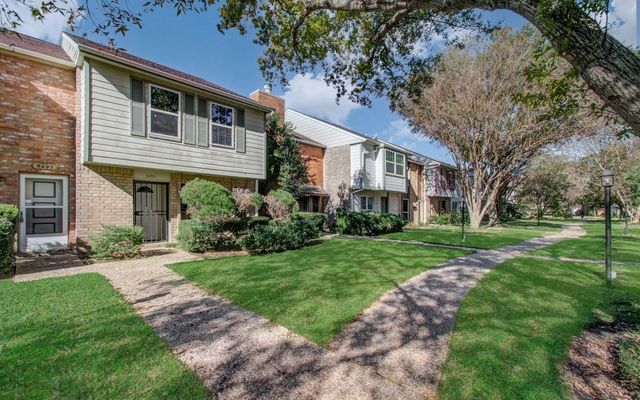 9495 Fondren Road, Houston