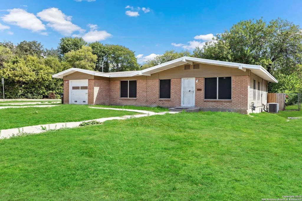 331 Ave Maria Drive, San Antonio