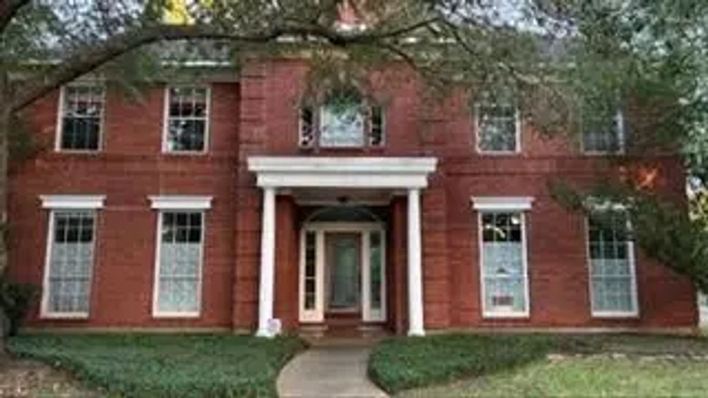 115 Eagle Lakes Drive, Friendswood