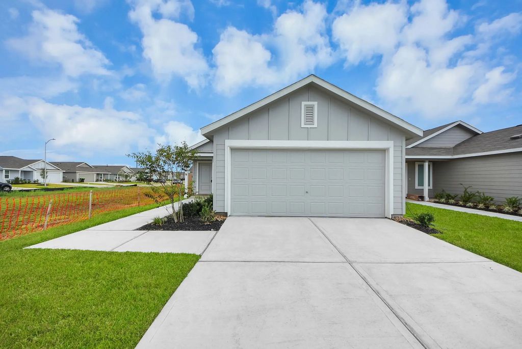 1219 Charlotte Way, Wharton
