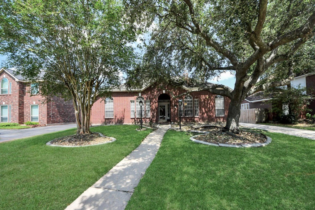 6406 Castle Lane Drive, Houston