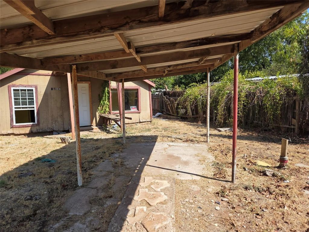 1208 N 7th Street, Wichita Falls