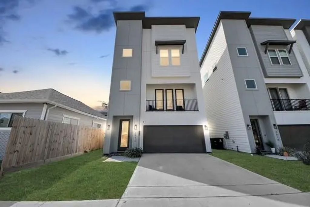 2512 Anita Street, Houston