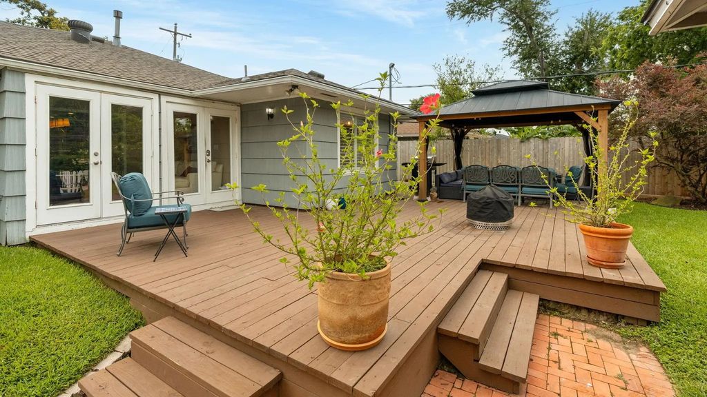 1115 Woodhill Road, Houston