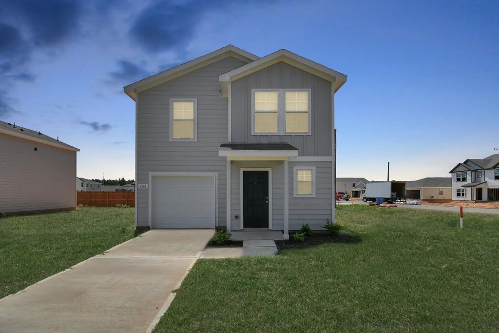 1361 Road 5102, Cleveland