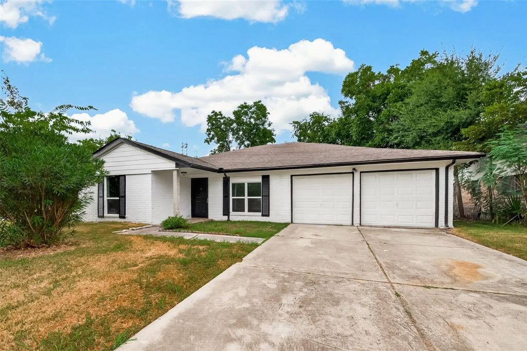 11434 Sharpview Drive, Houston