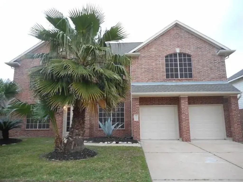 10018 Rain Cloud Drive, Houston