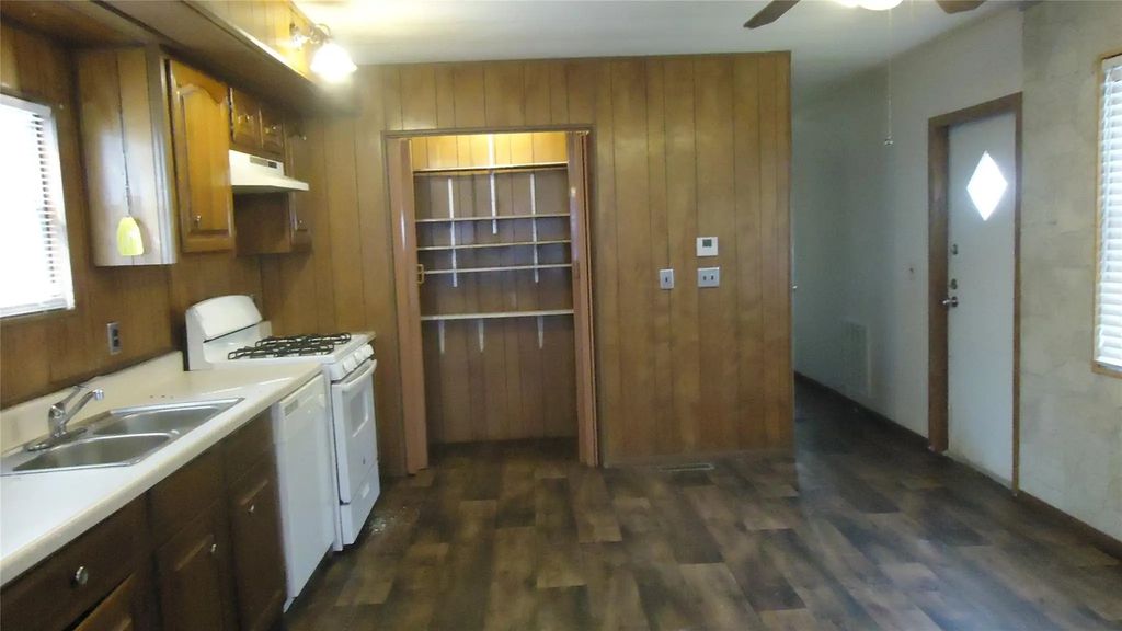 106 Gossett Street A, Highlands