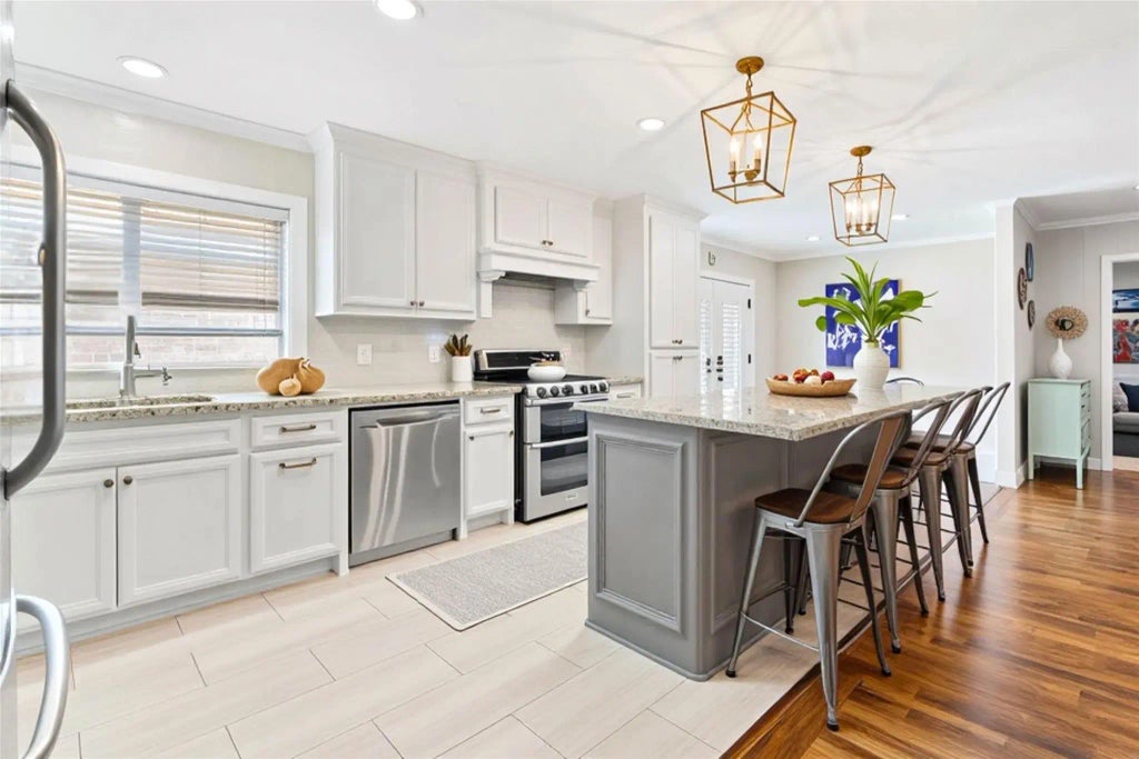 1919 Ansbury Drive, Houston