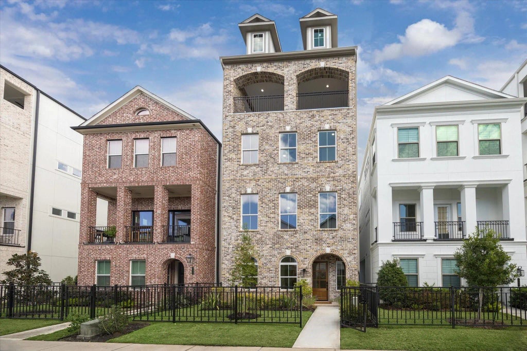 905 Blackshire Lane, Houston