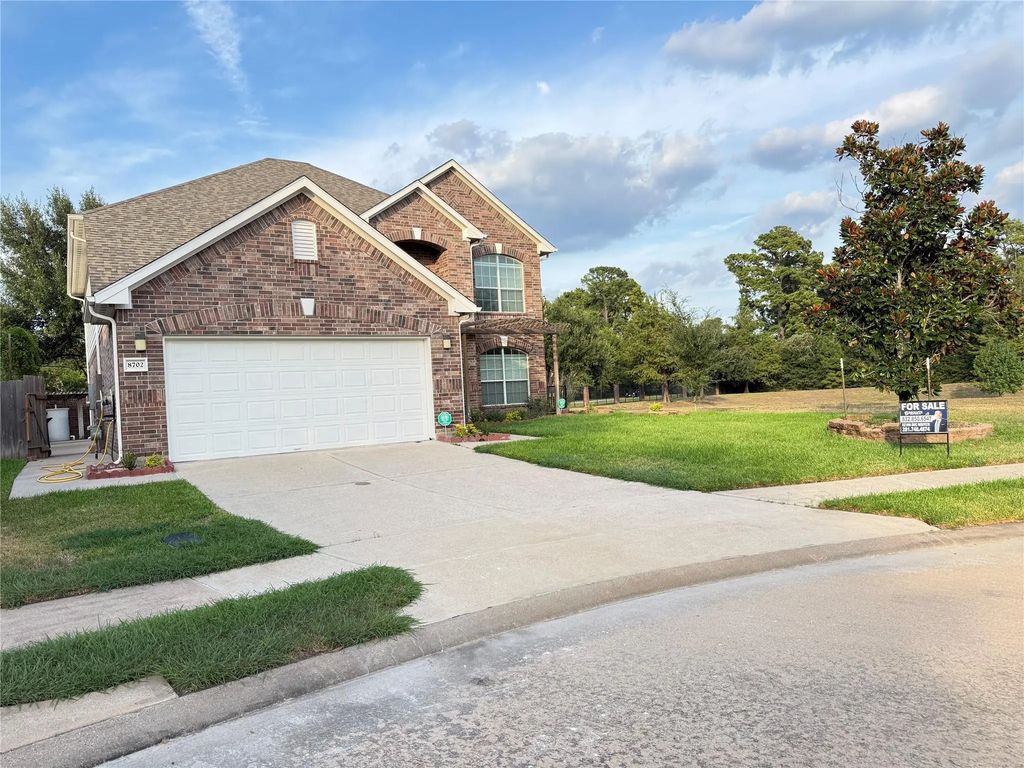 8702 Challis Park Court, Houston