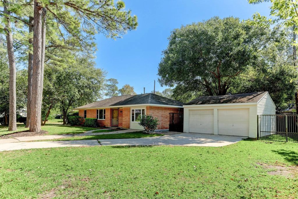 2015 Ebony Lane, Houston