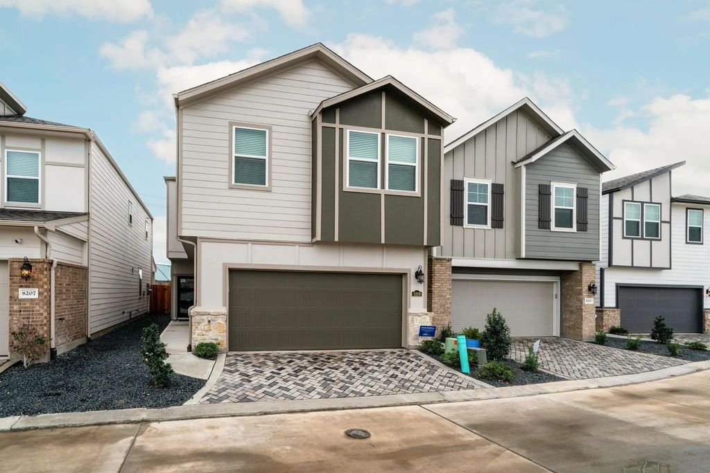 8209 Rising Stream Drive, Houston