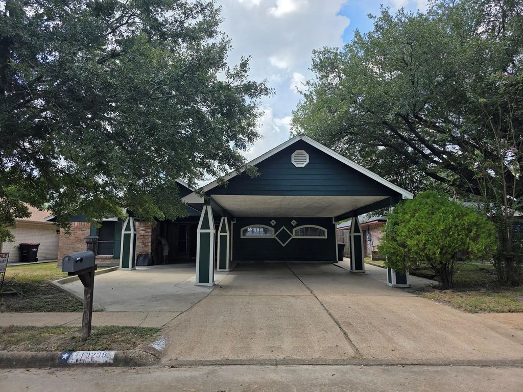 10239 Ella Falls Boulevard, Houston