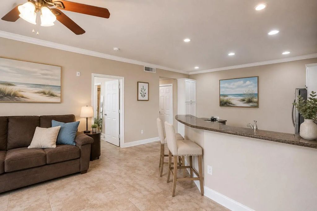 7000 Seawall Boulevard 1111, Galveston