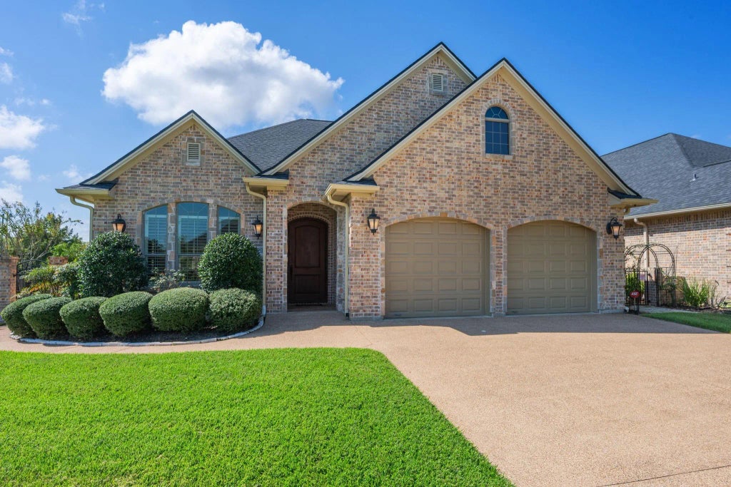 3801 Park Village Court, Bryan