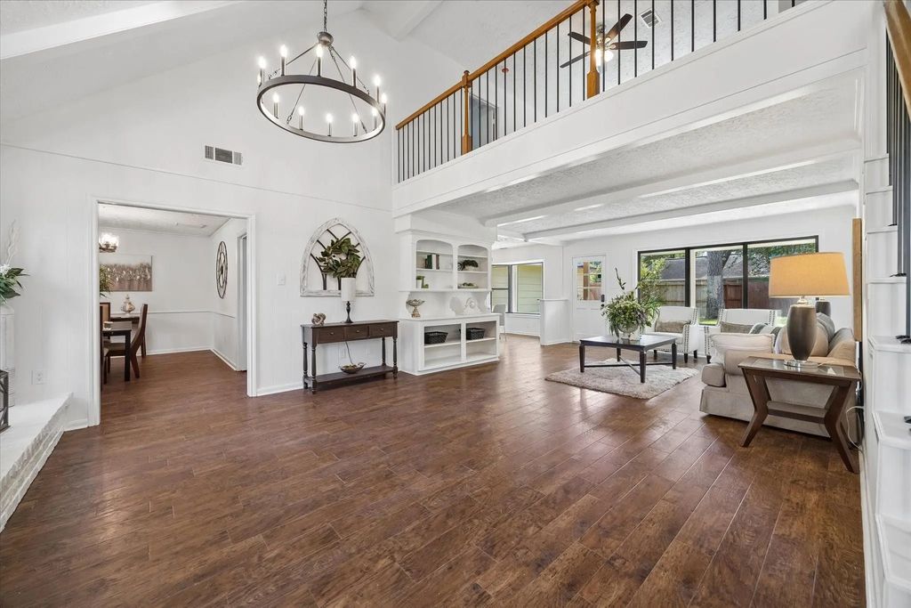 2226 Hidden Creek Drive, Houston