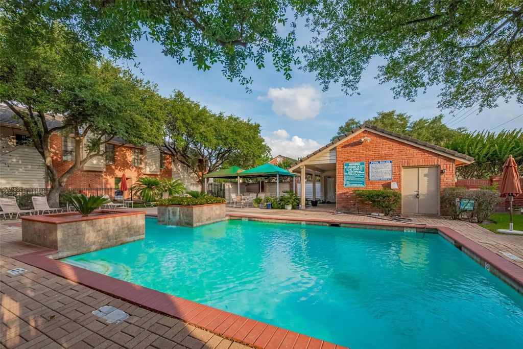 2211 S Kirkwood Road 19, Houston