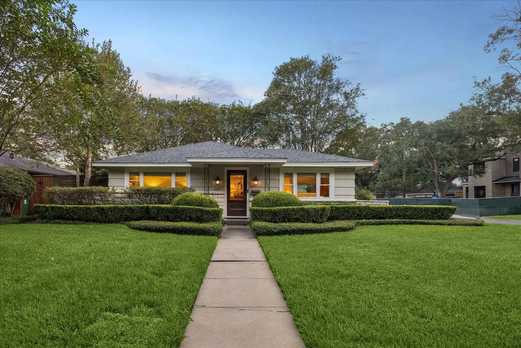 3927 Colquitt Street, Houston