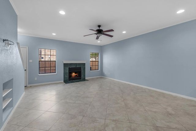 9800 Pagewood Lane 3103, Houston